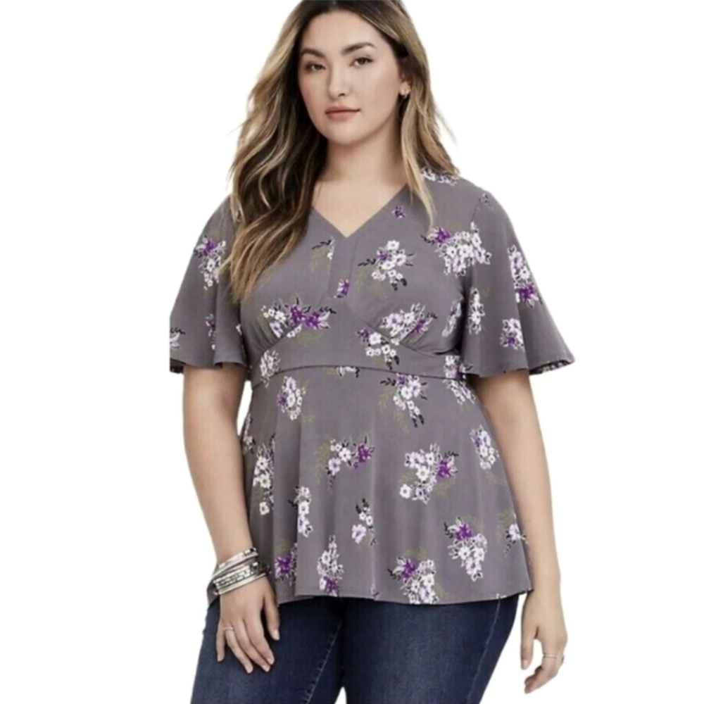 Torrid Women's Gray Floral V-nexk Blouse Relaxed Fit and Purple Accents sz2X NWT